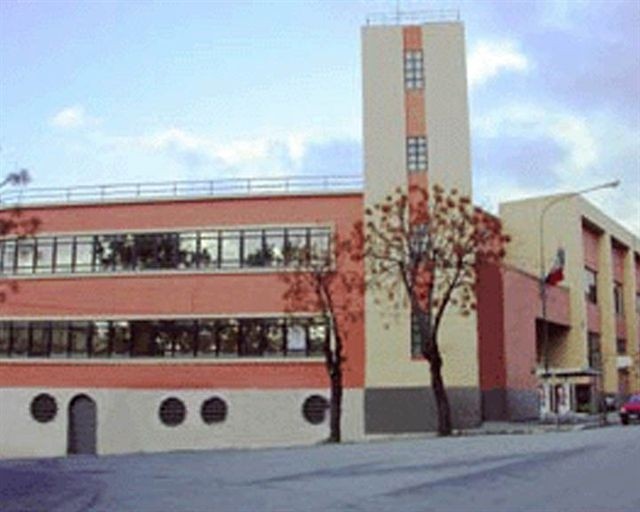 Tar Calabria: richiedere tutti i posti liberi per gli extracomunitari è una possibilità concreta.
