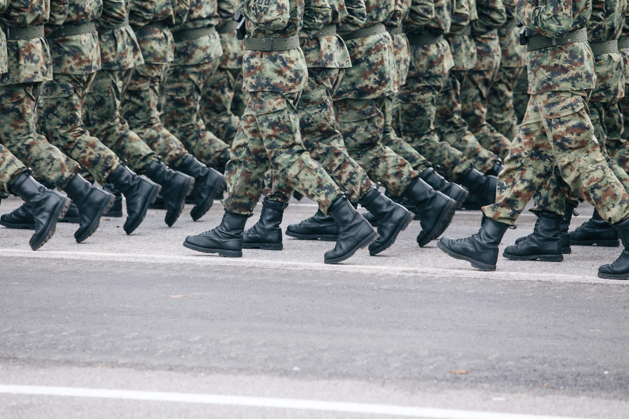 Forze armate e militari: si al tatuaggio se coperto con la ... Immagine 1