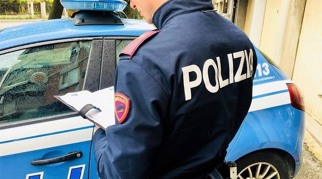 Concorso per allievi agenti di polizia, da “idoneo” a “non idoneo” in poche ore: il TAR annulla l’esclusione per “giudizio contraddittorio” e ordina il riesame